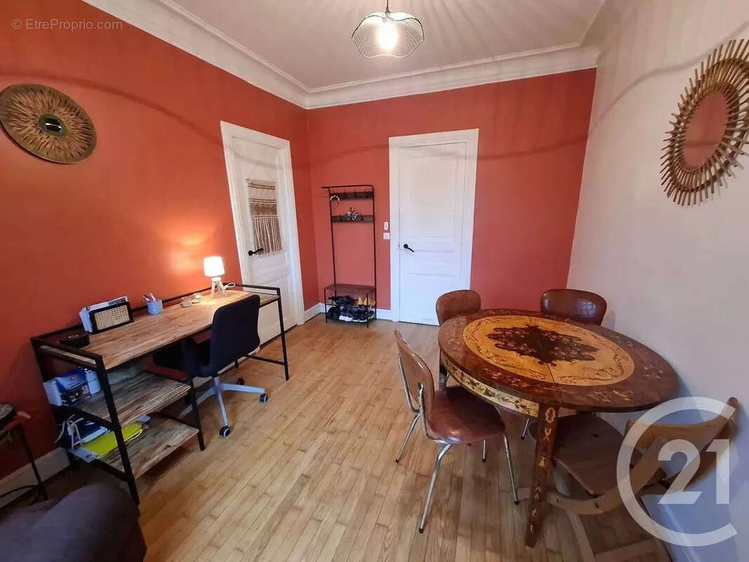 Appartement 42 m² à Saint-Maur-Des-Fosses  - photo 2