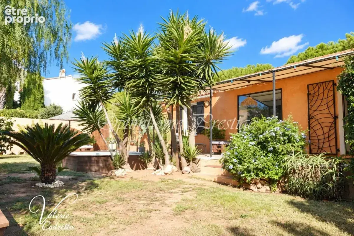Villa de caractère avec piscine à Hyères Costebelle – Proche plage de l’Almanarre 83400 - photo 10