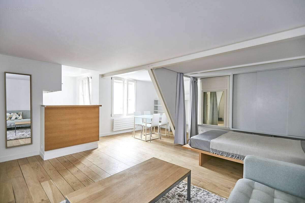 Appartement à PARIS-9E