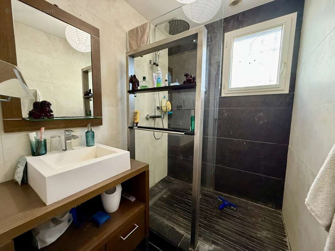 Vente maison avec piscine à Biot dans domaine sécurisé - photo 11