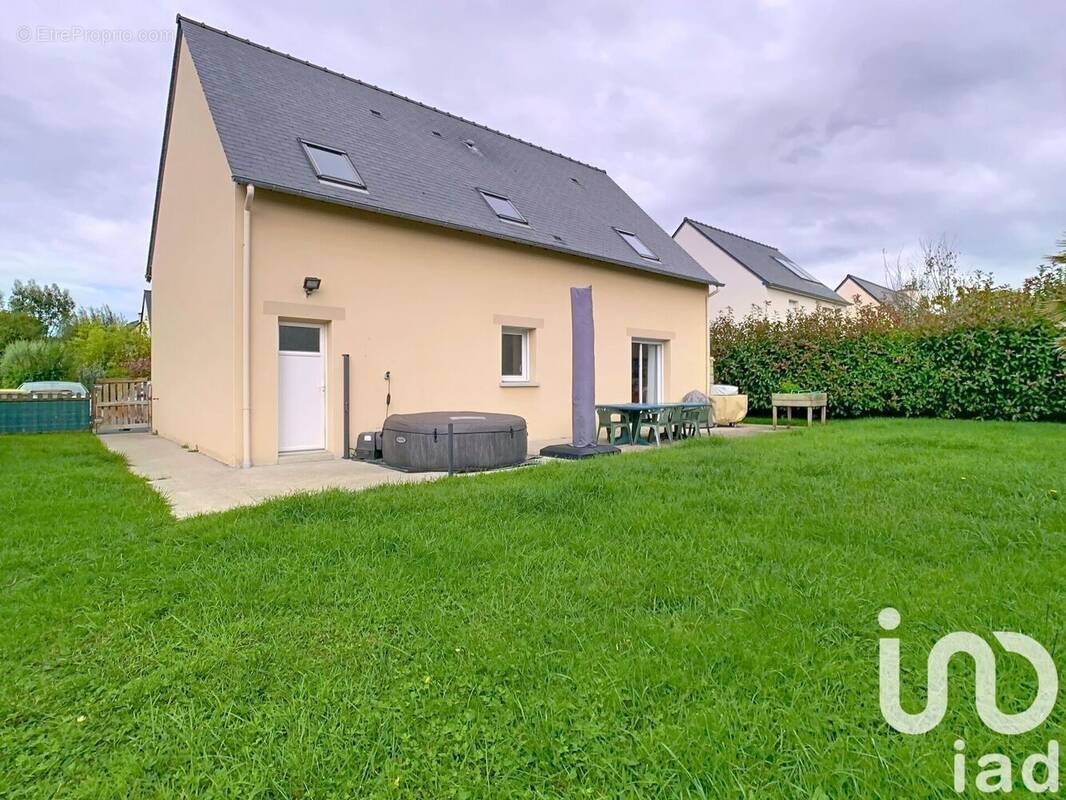 Photo 1 - Maison à SAINT-COULOMB