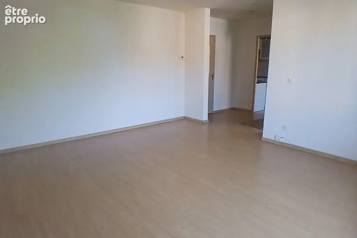 E00610030L Spacieux T2 de 55 m² avec bacon et terrasse de 12m² en 2ième et dernier étage - photo 3