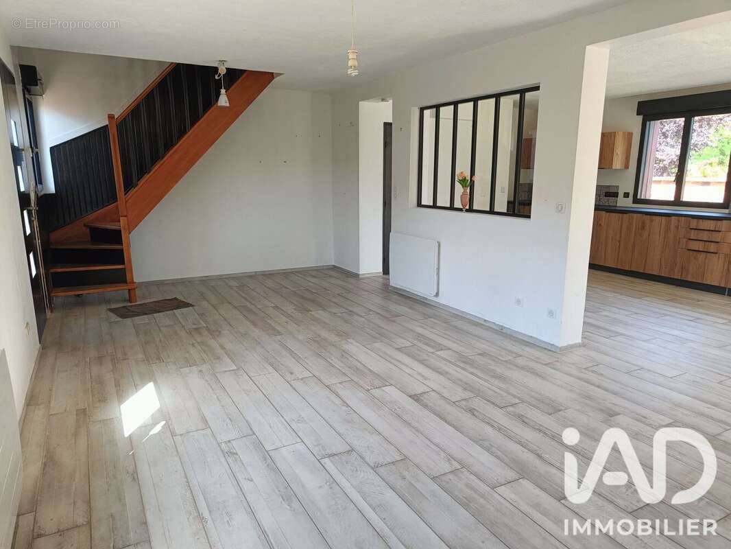 Photo 2 - Maison à NOGENT-LE-ROI