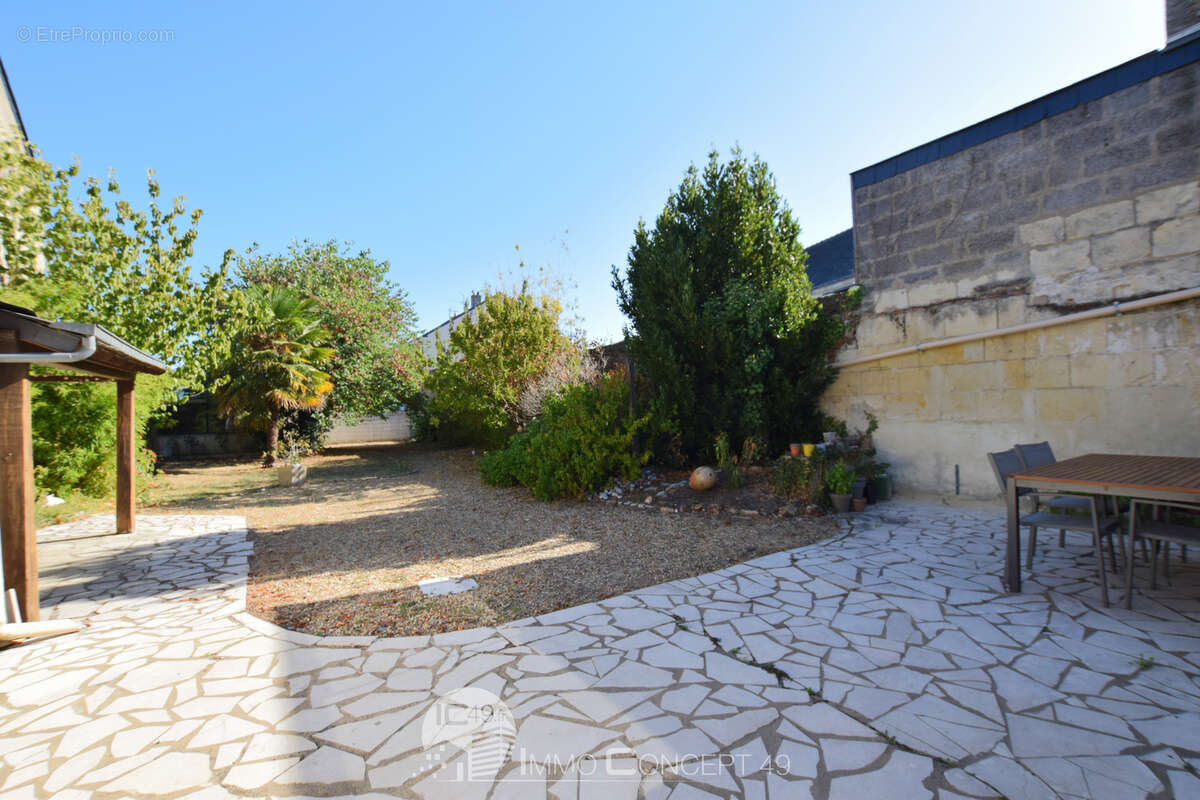 Brissac bourg - photo 8