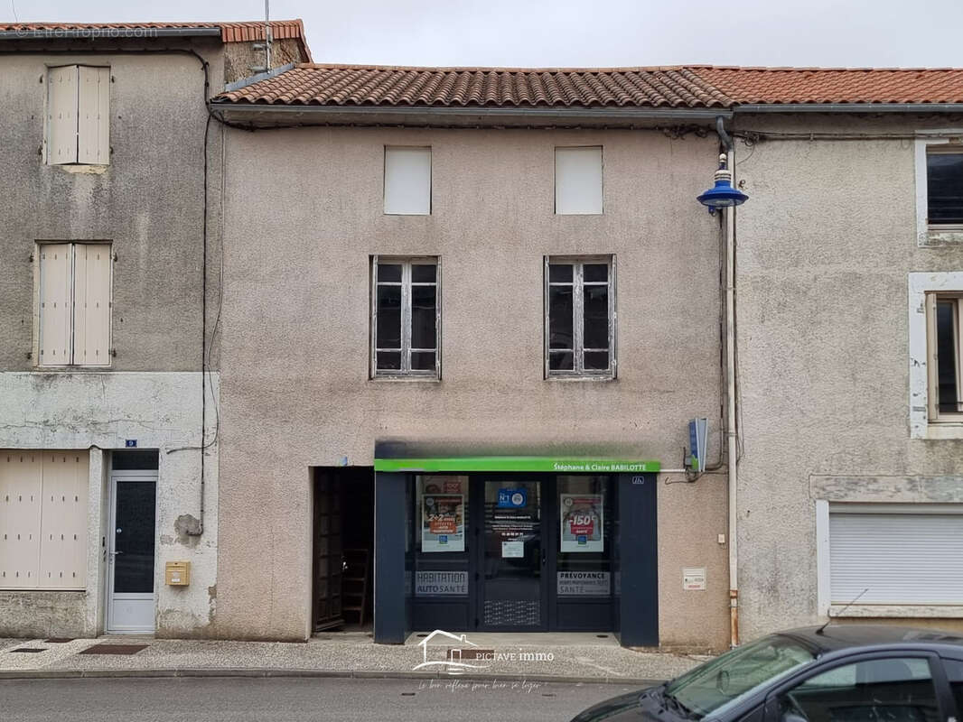 Commerce à THENEZAY
