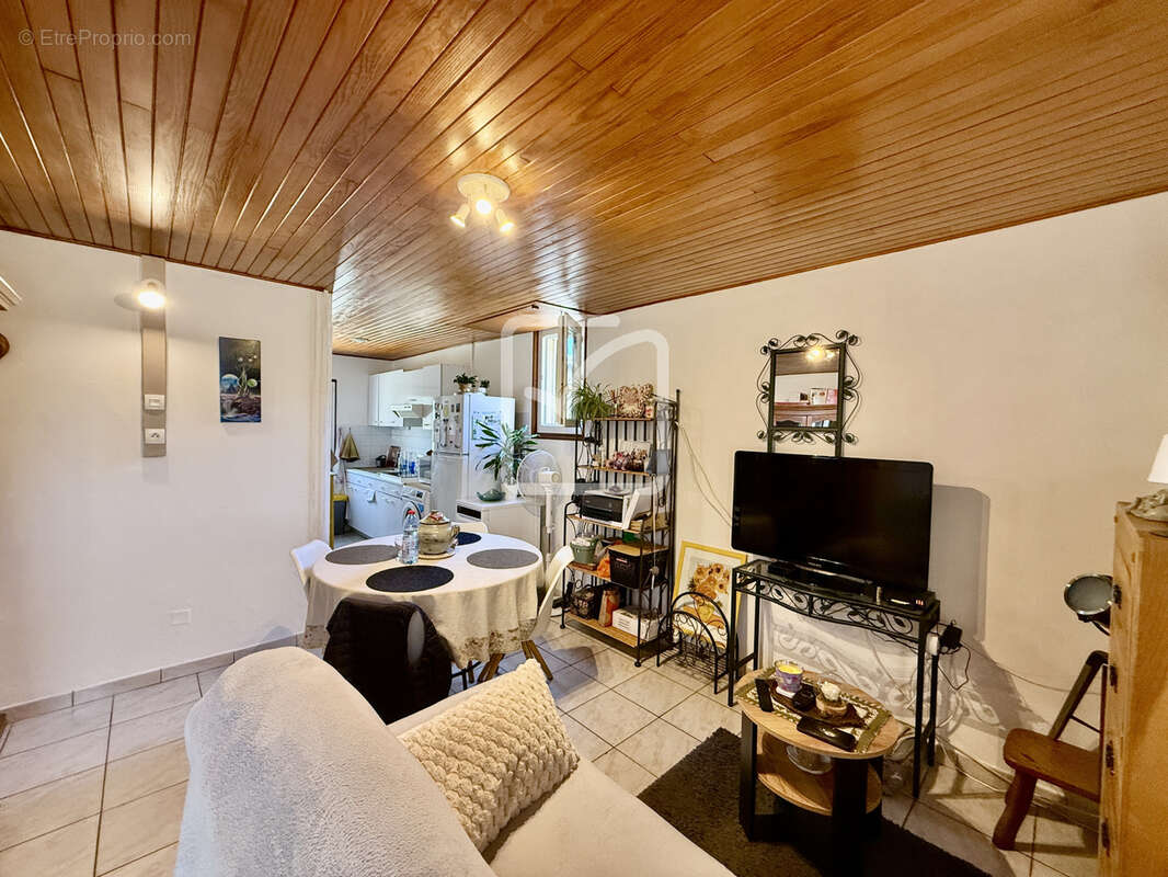 Ensemble immobilier de 2 maisons à vendre à Sarlat - photo 12