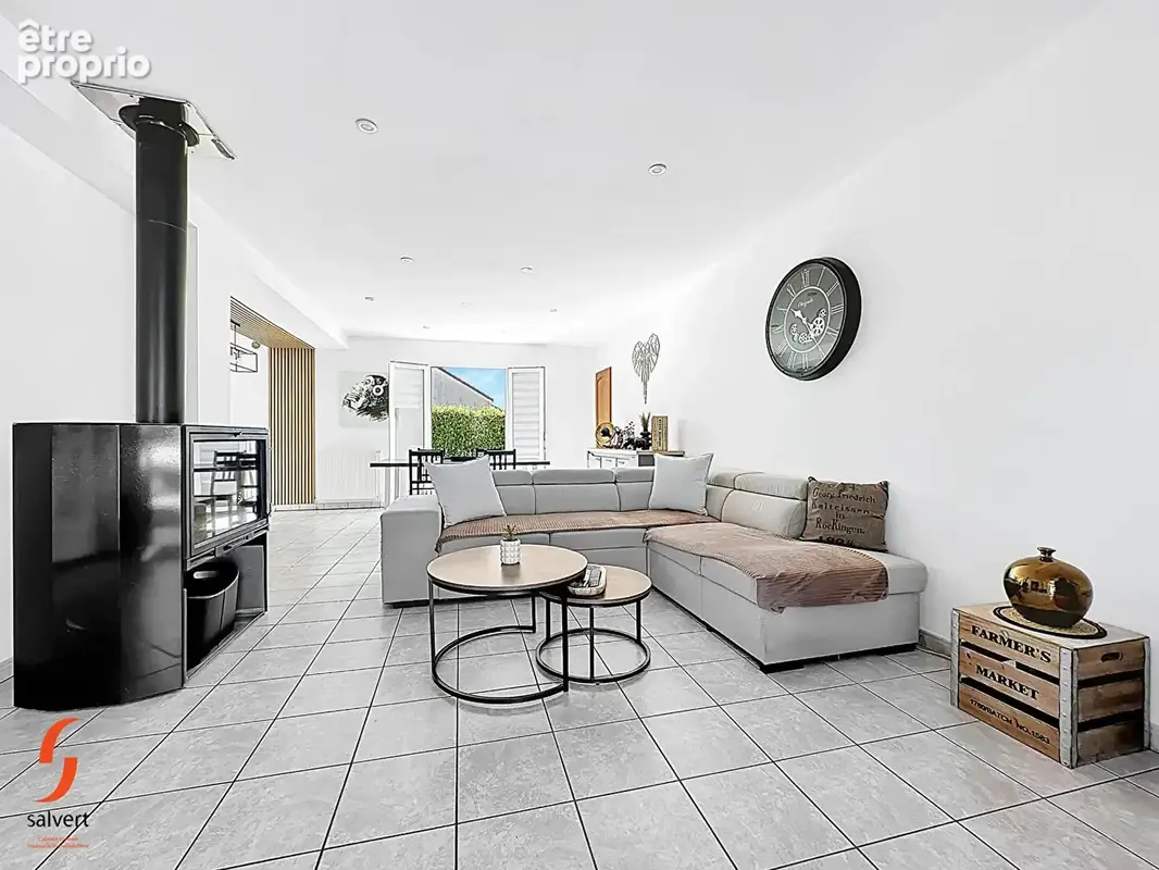 A vendre, Maison de plain pied 5 chambres  et un bureau, jardin de 1390m2 - photo 4