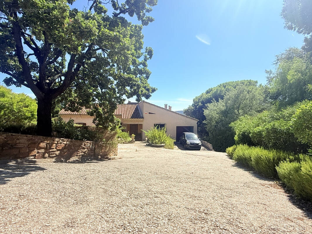 Maison à BORMES-LES-MIMOSAS