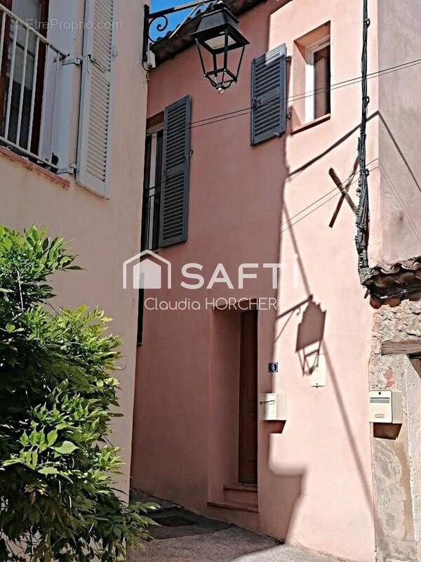 Photo 1 - Maison à CAMPS-LA-SOURCE