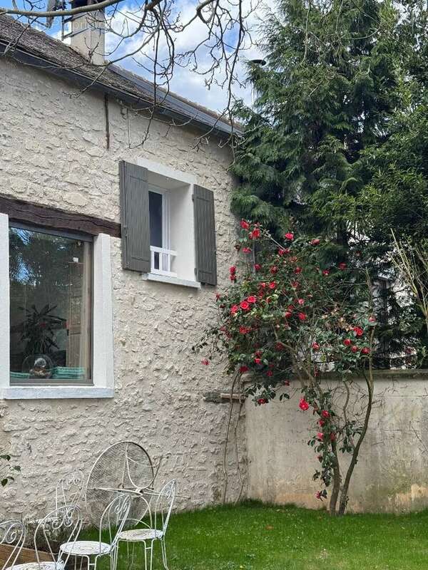 Maison à SAINT-NOM-LA-BRETECHE