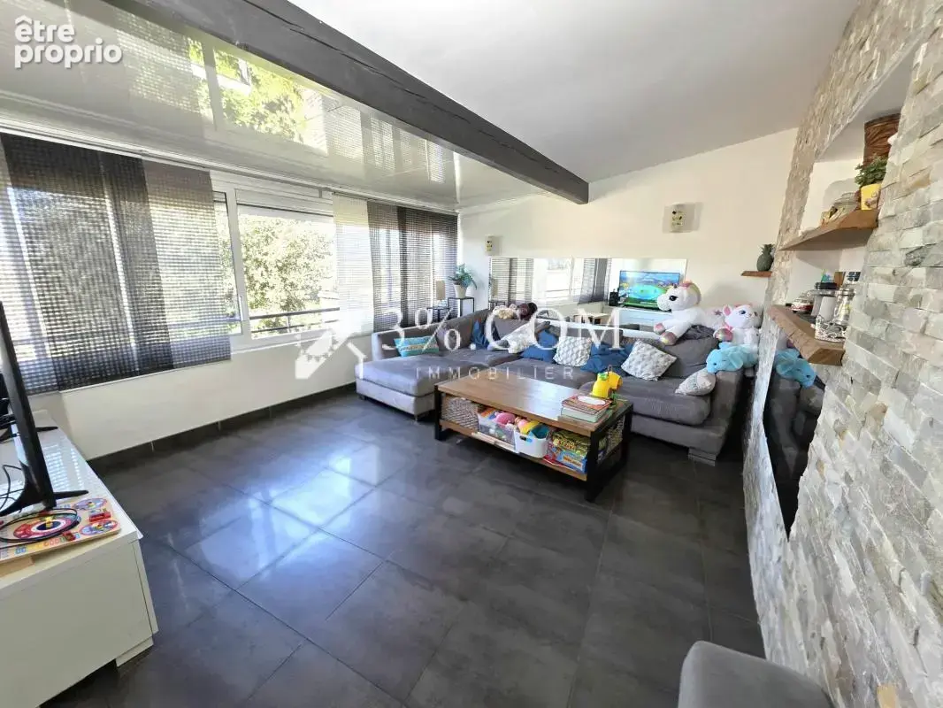 Maison rénovée à proximité du centre-ville - photo 2