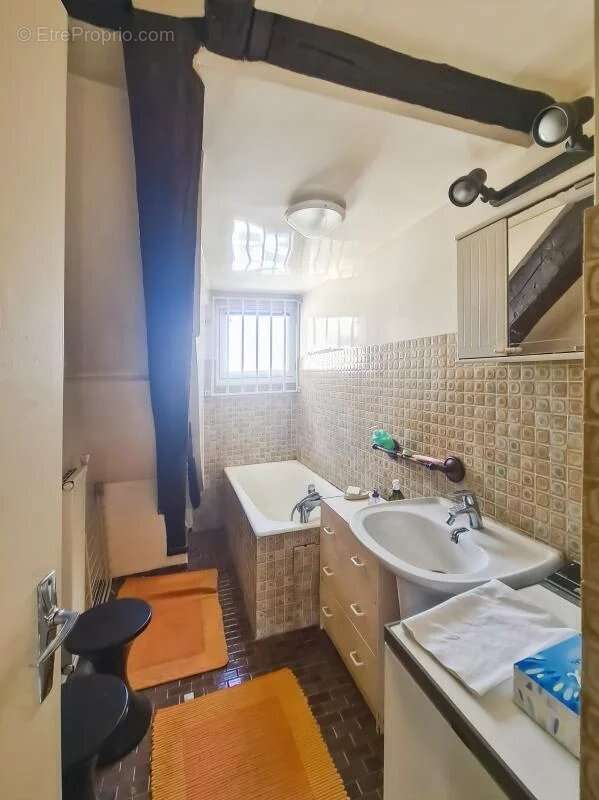 Appartement à PARIS-4E