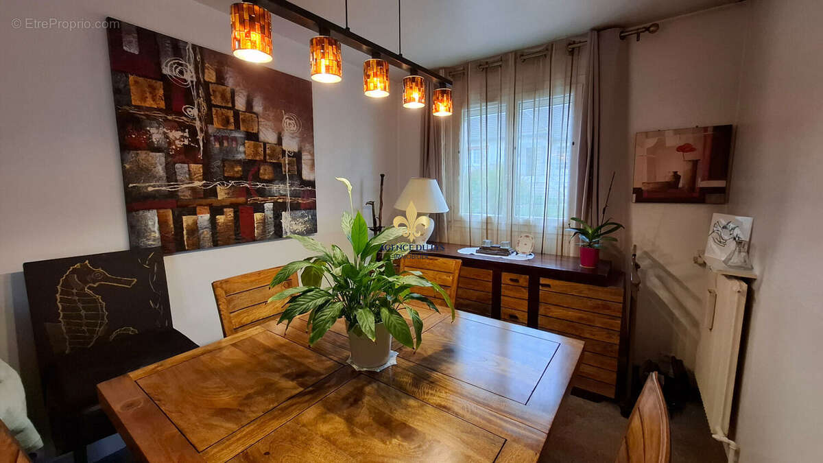 Appartement à LAMORLAYE