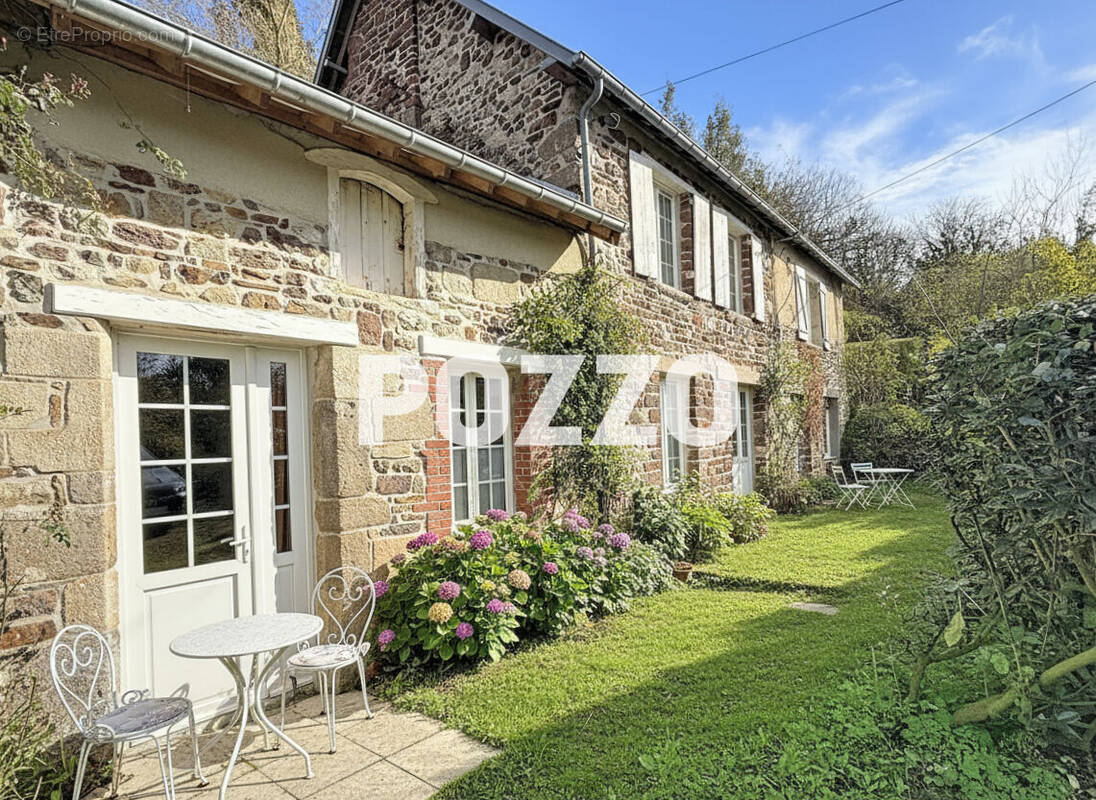 Maison à BREVILLE-SUR-MER