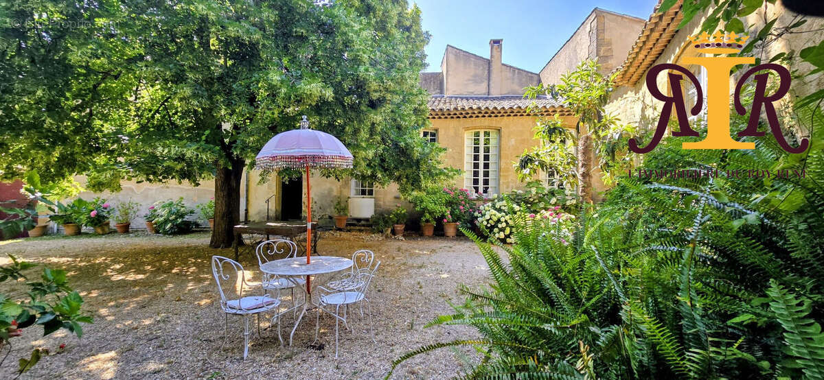 Maison à ROGNES