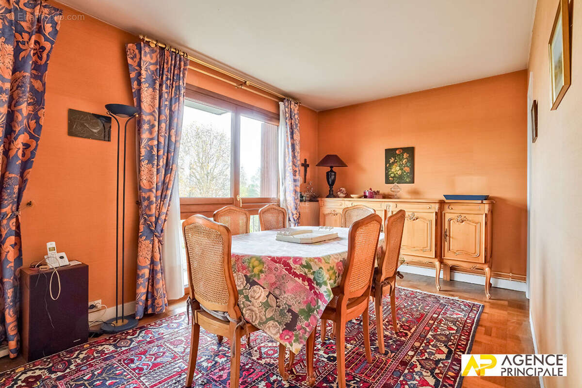 Appartement à MAISONS-LAFFITTE
