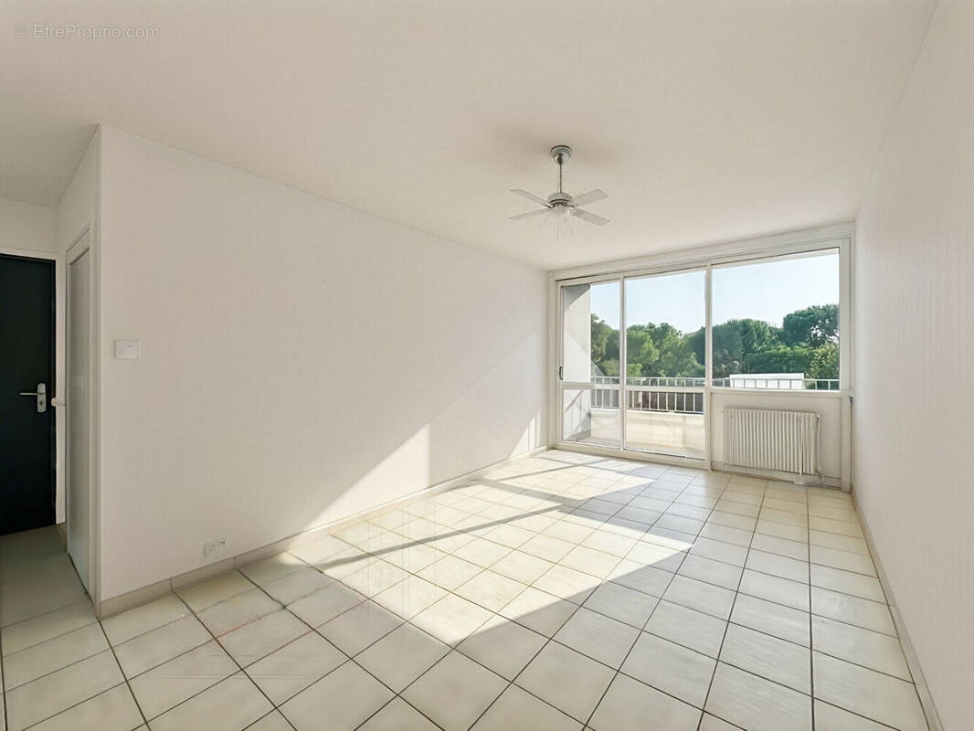 Appartement à MARSEILLE-9E