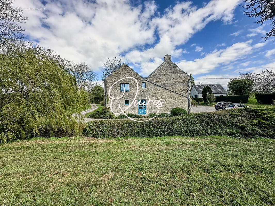 Maison 234 m² à Fontenay-Le-Pesnel  - photo 3