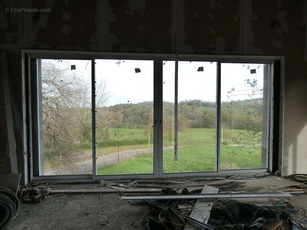Maison A RENOVER 4 pièce(s) 130 m2 / terrain 1500m² - photo 11