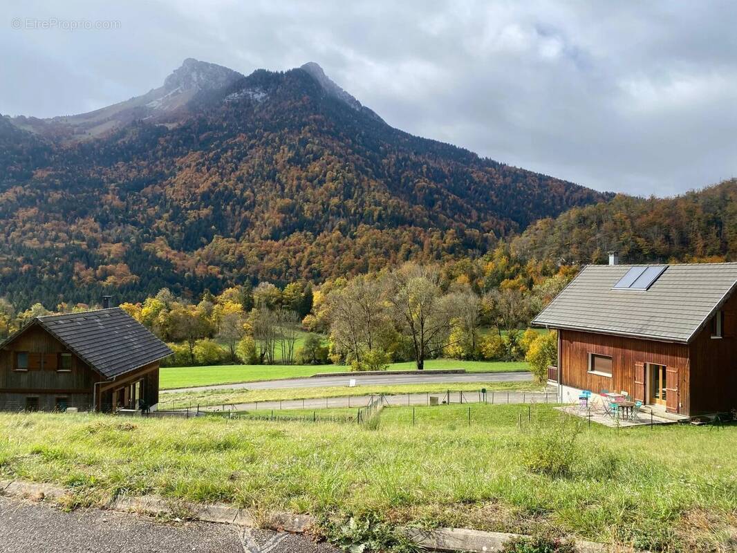 Terrain à LE CHATELARD