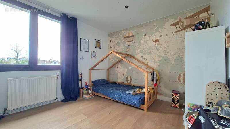 Maison à LE PLESSIS-ROBINSON