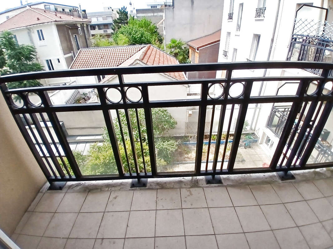 Studio avec balcon, cave et parking a charenton - photo 10