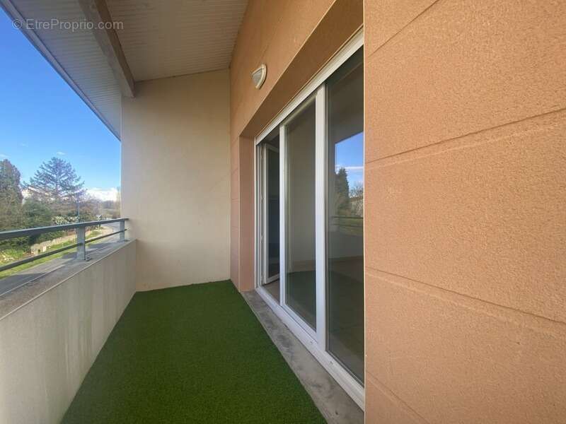 Appartement à SAINT-CAPRAIS-DE-BORDEAUX