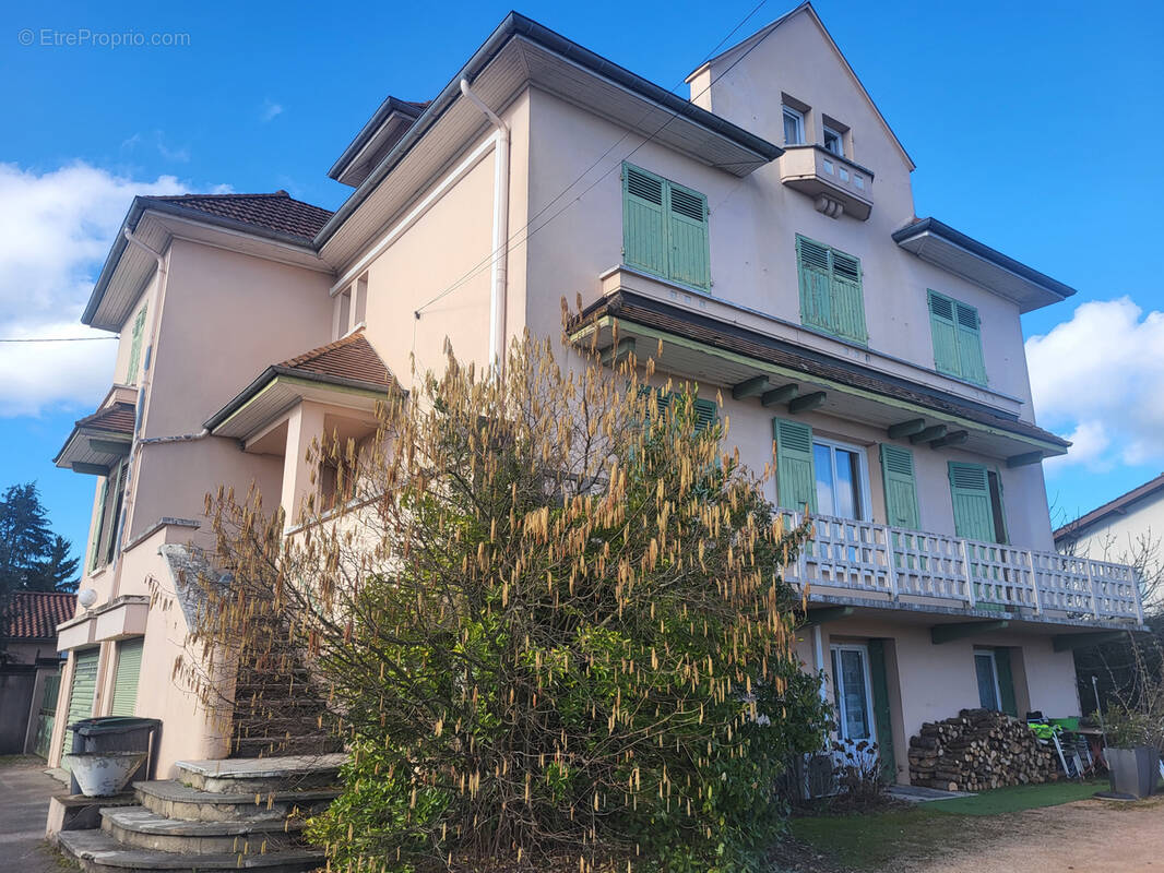 Maison à VILLARS-LES-DOMBES