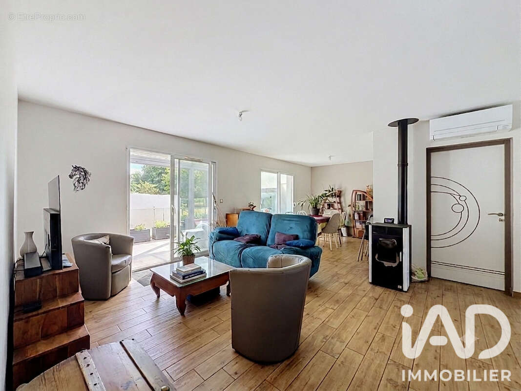Maison 92 m² à Geloux  - photo 4