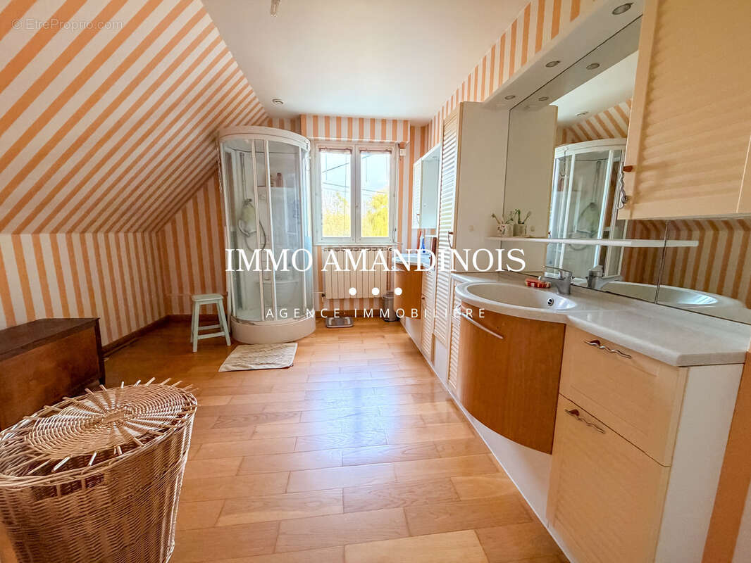 Maison à SAINT-AMAND-LES-EAUX