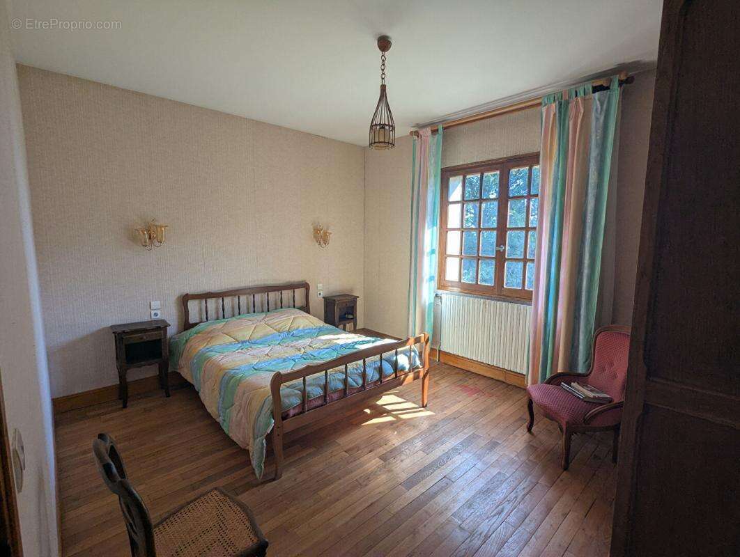 Propriété 9 pieces 6 chambres 4612m2 terrain arboré - photo 7