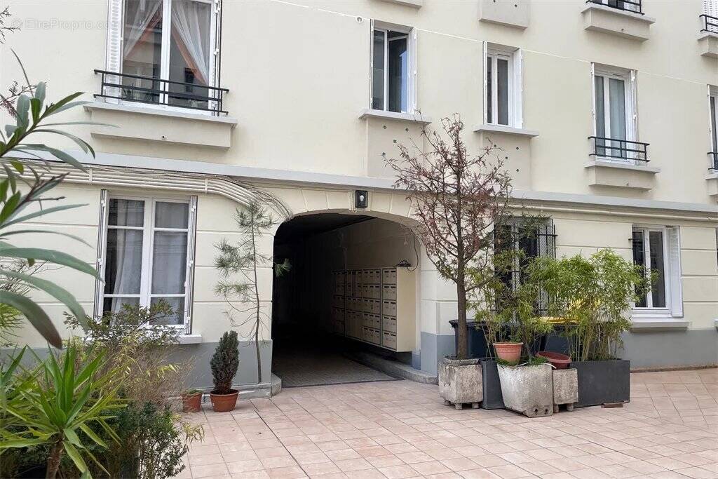 Appartement à PARIS-10E