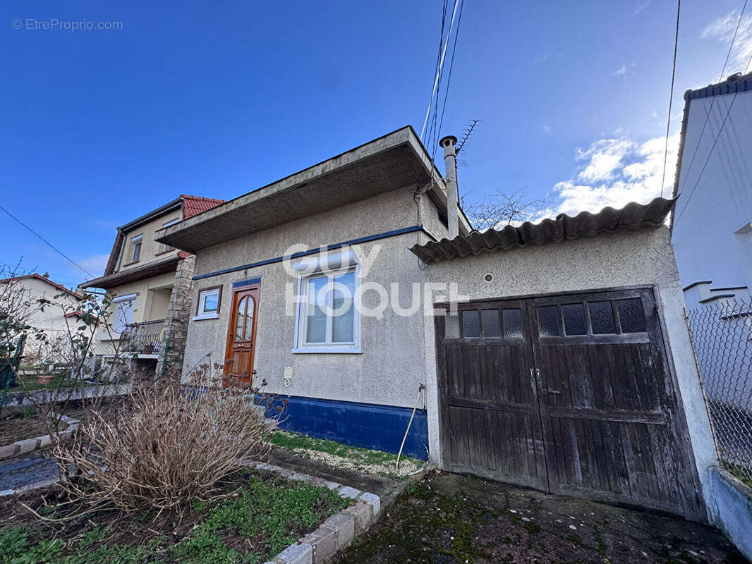 Maison à PARAY-VIEILLE-POSTE
