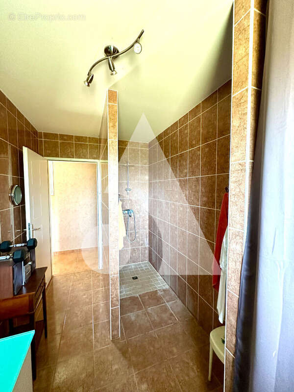 Maison à LISSAC-ET-MOURET