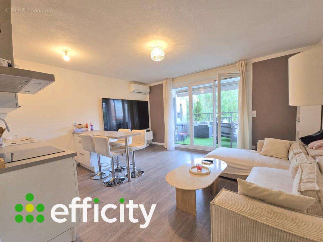 Appartement à PUGET-SUR-ARGENS