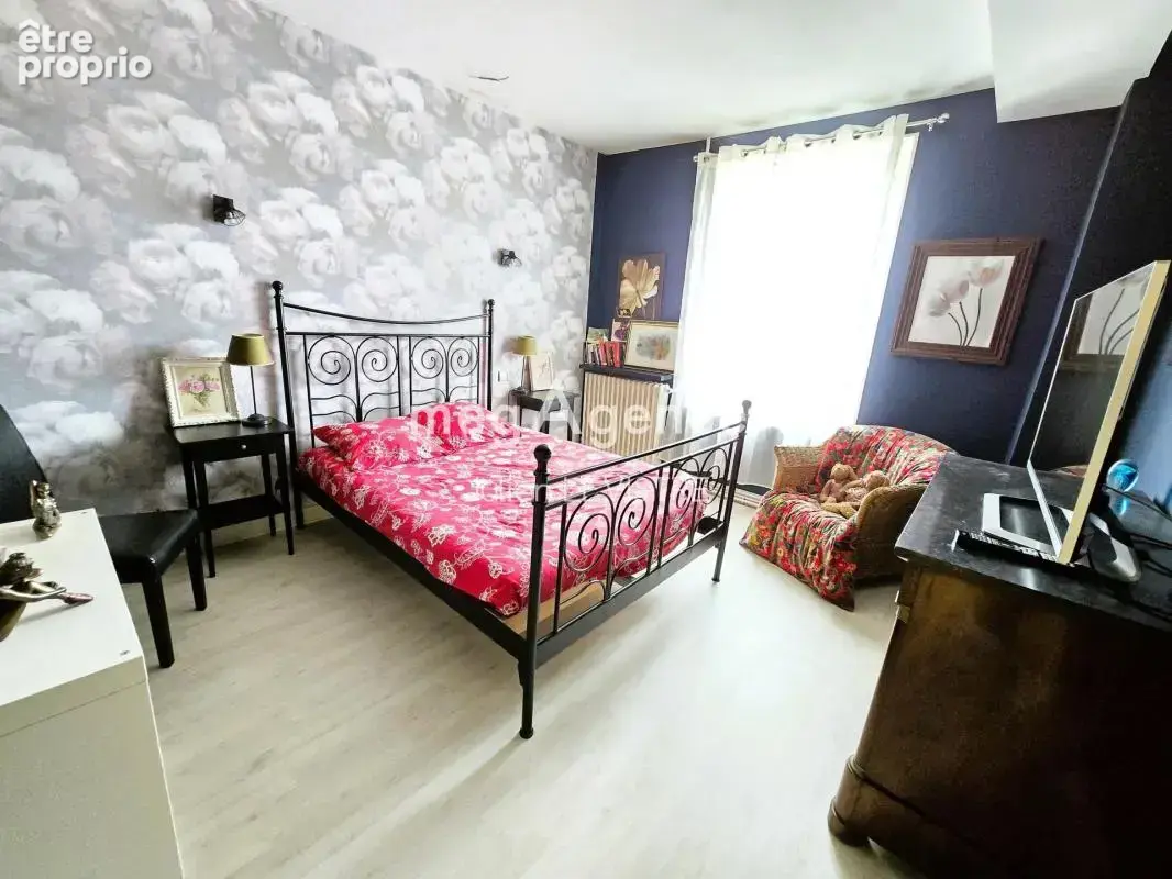 Maison de 7 pièces de 200m² - photo 7