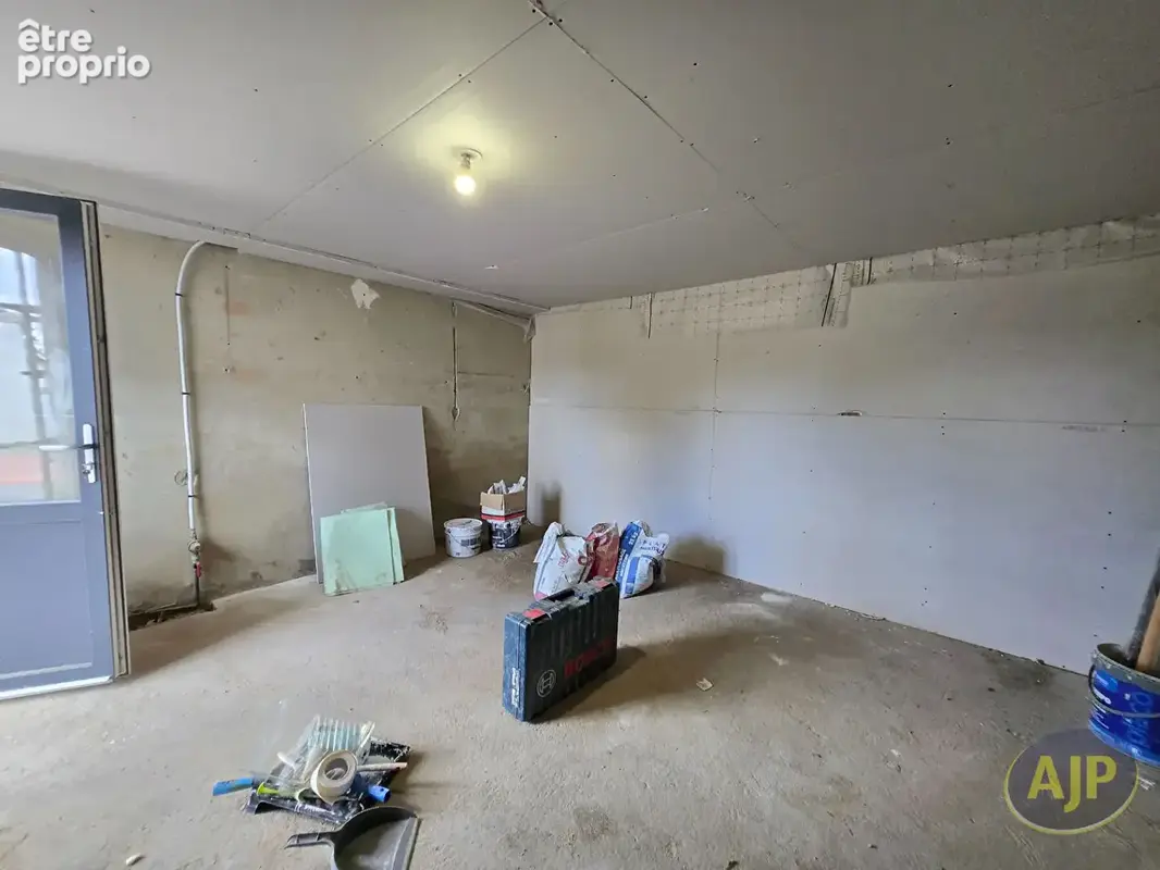 GUEGON Bourg : Maison entièrement rénovée - photo 13