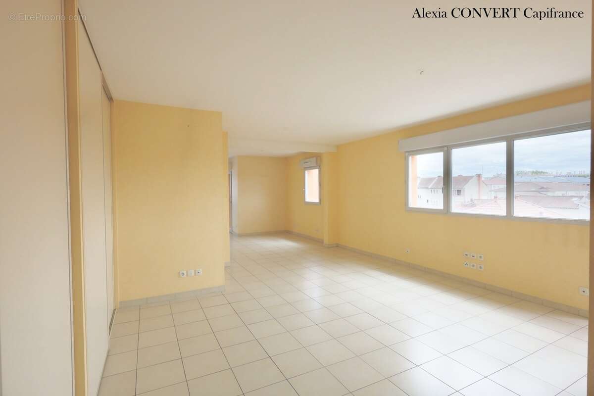 Appartement à vendre 5 pièces garage+ cave + parking BOURG EN BRESSE (01) - photo 7