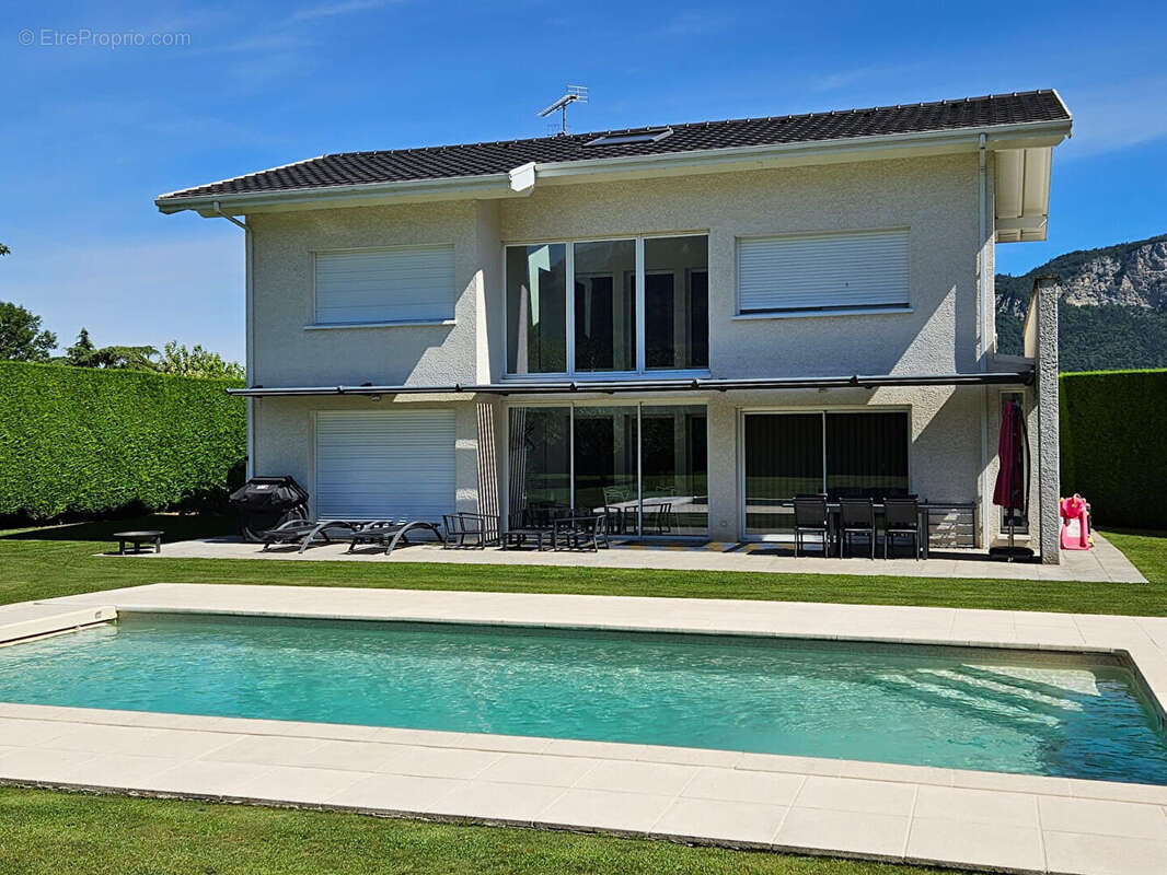 Maison à SAINT-PIERRE-EN-FAUCIGNY