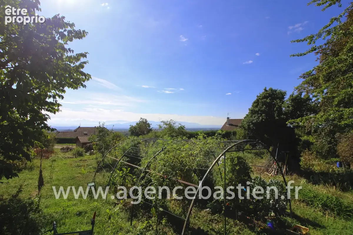 GEX   Terrain constructible de 800 m2 avec vue Mont-Blanc et Alpes   Pitegny   Exclusivité Agence BASTIEN - photo 4
