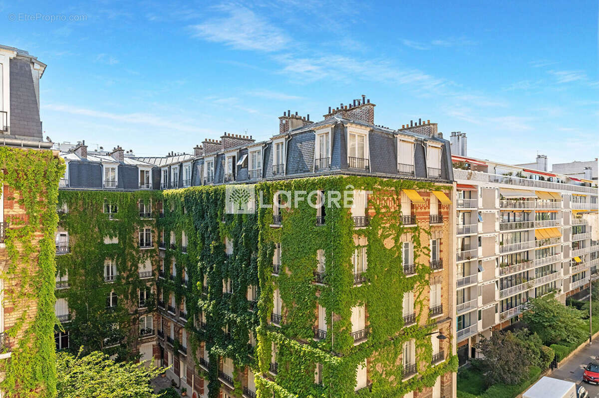 Etage eleve - traversant - balcon - vue degagee - profession liberale - photo 16