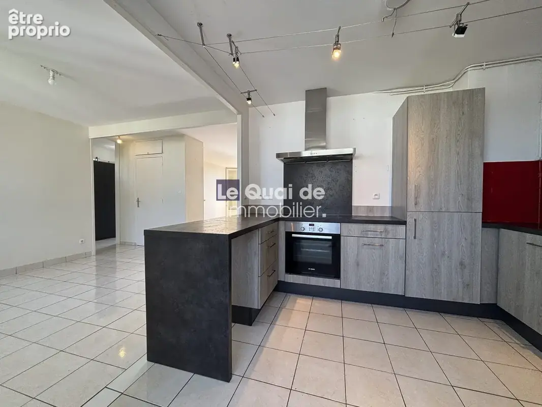 Appartement 69 m² à Fontaine  - photo 5