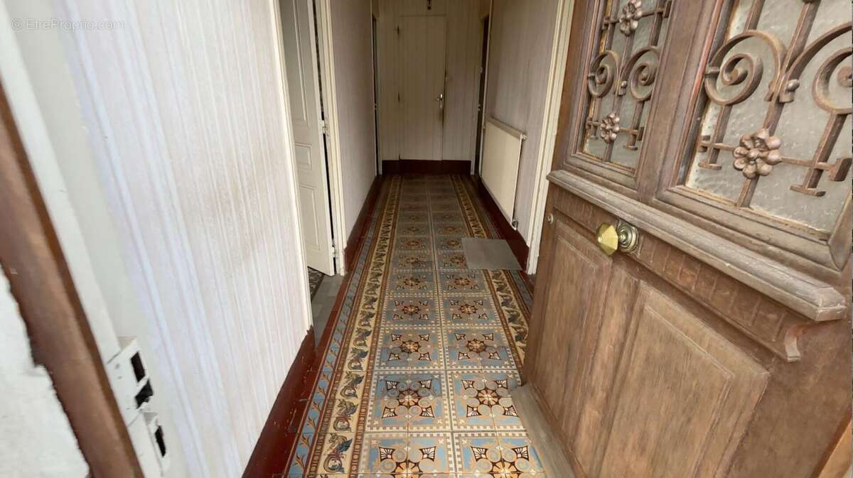 Maison à HUILLY-SUR-SEILLE