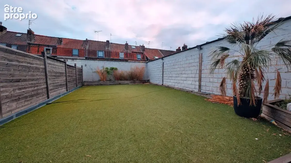 Maison semi-individuelle avec cachet, 4 chambres, 2 garages, grande terrasse - photo 12