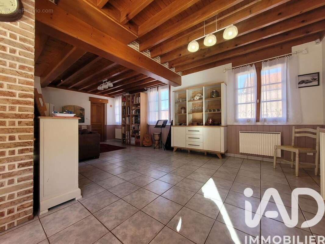 Maison 143 m² à Bailleul  - photo 4