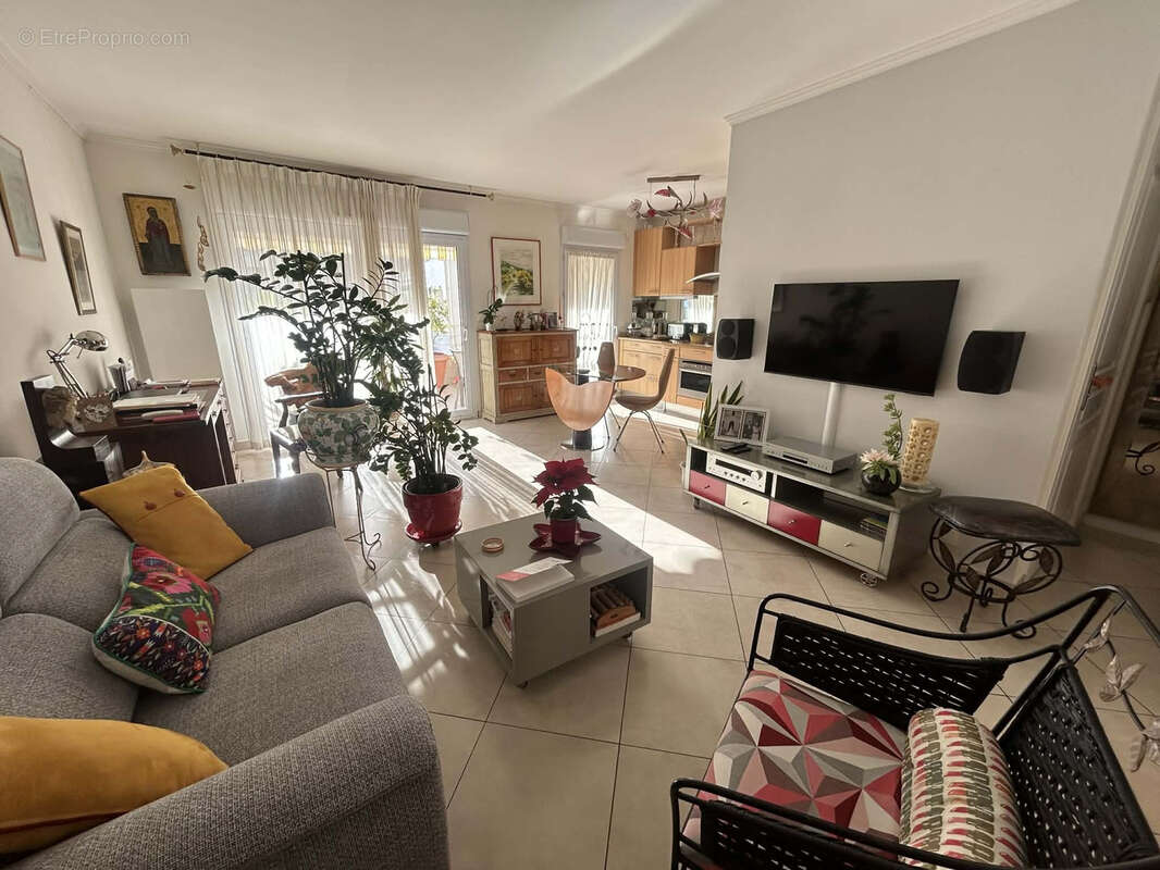 Autre à SAINT-RAPHAEL