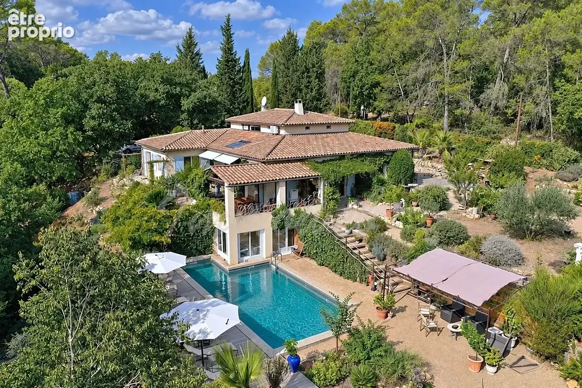 Photo Maison à Tourrettes au prix de 995 000€