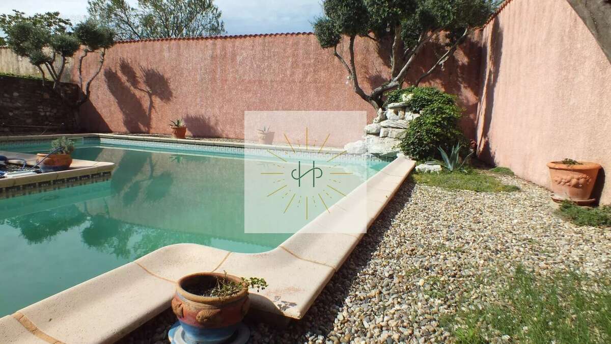 Maison à MONTELIMAR