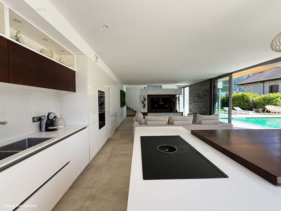 Maison à SAINT-PIERRE-EN-FAUCIGNY