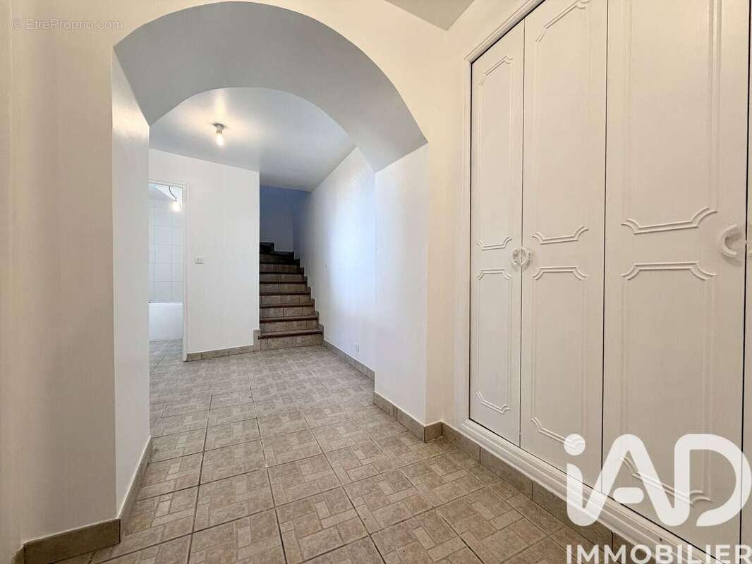 Maison 125 m² à Champlan  - photo 9